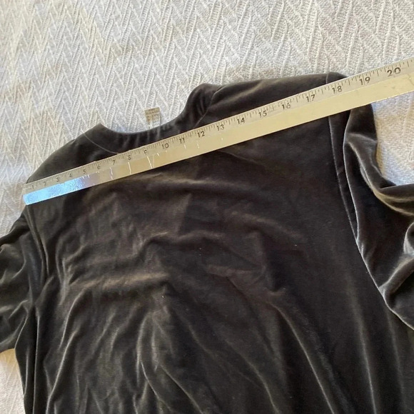 Gray Velvet Women's Top - Picture 8 of 14